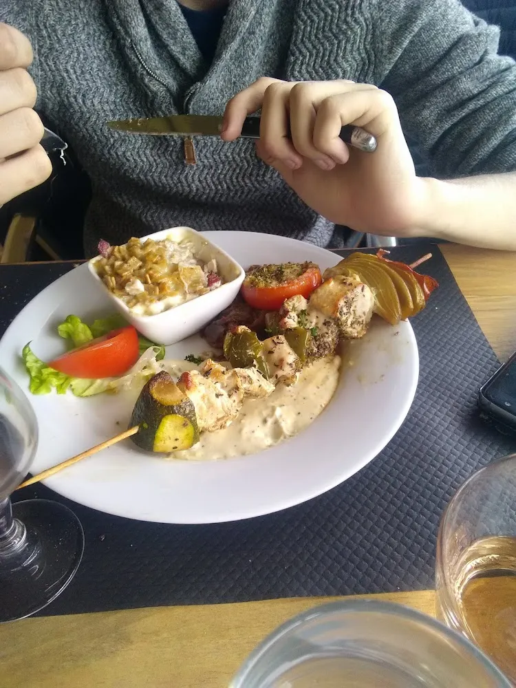 Brochettes de Dinde Avec Gratins de Crozet