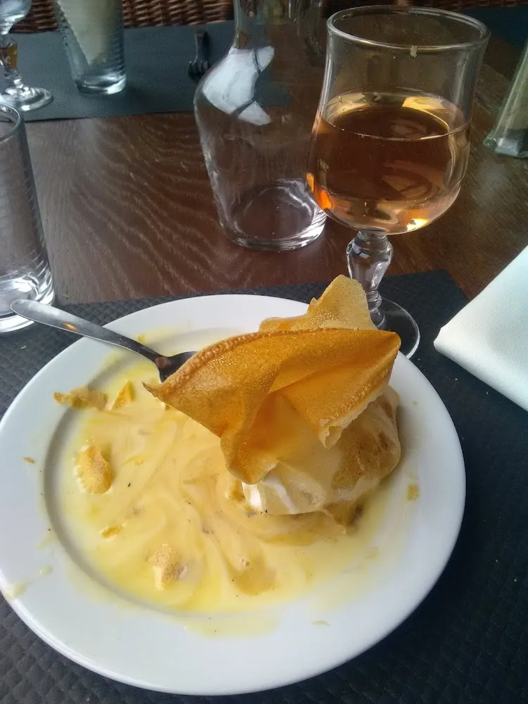 Glace Vanille Dans Sa Crêpe